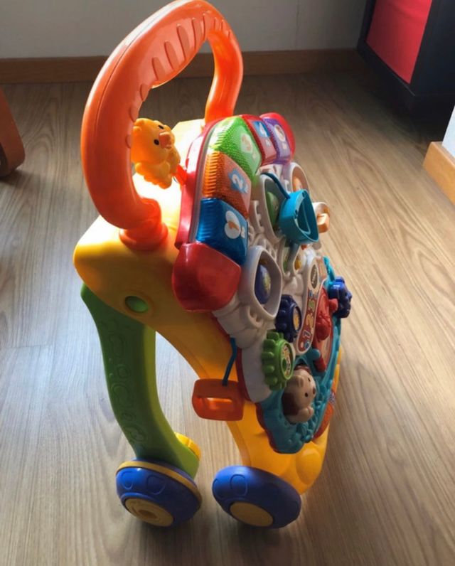 Correpasillos musical Vtech 2 en 1