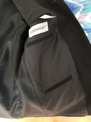 Americana de chico negra,talla 44.