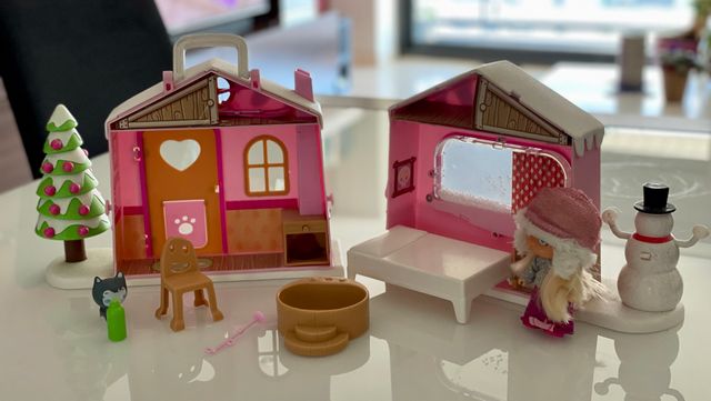 Casa de la nieve maletín Barriguitas de segunda mano por 12 EUR en