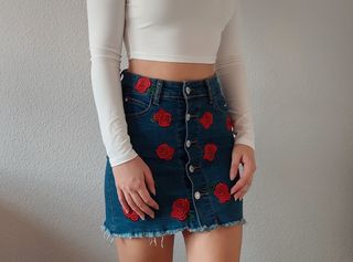 Falda vaquera con flores