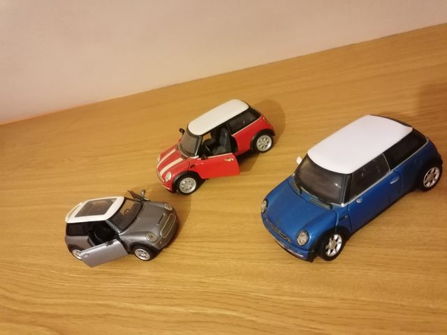 São vendidos os Mini Coopers