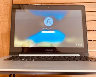 ASUS VivoBook S300C  Táctil