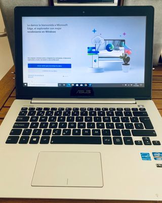 ASUS VivoBook S300C  Táctil