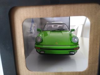 PORSCHE 911 Carrera 3.0 