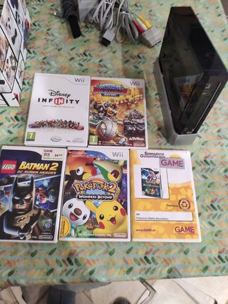 consola Nintendo wii y 5 juegos 