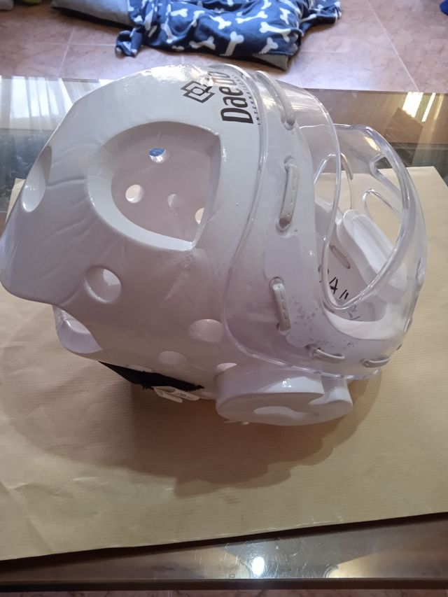 casco de taekwondo
