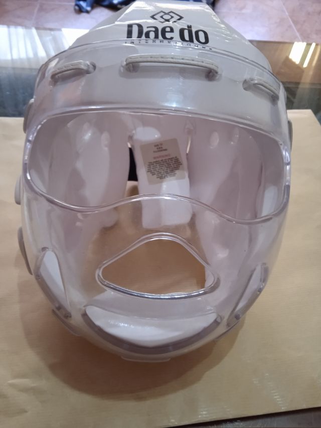 casco de taekwondo
