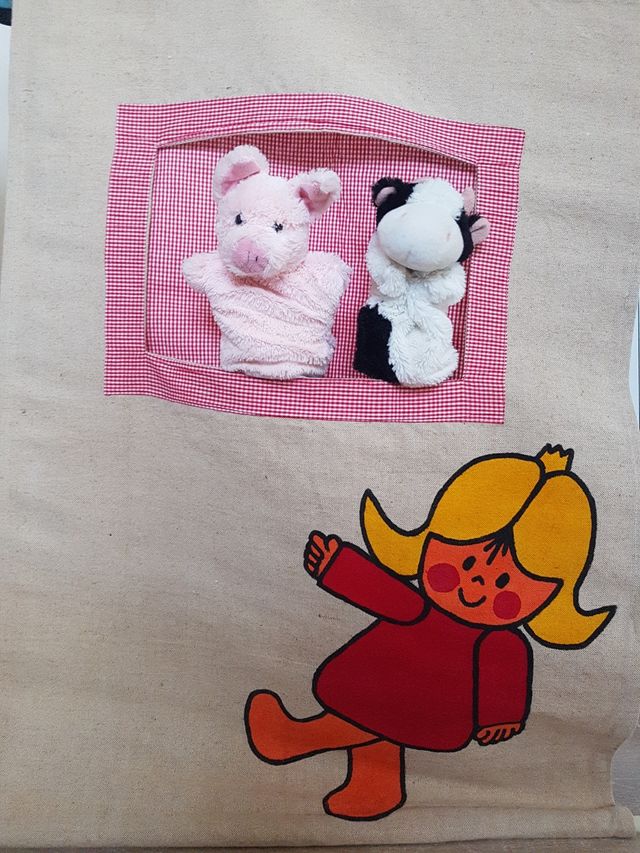 Guiñol títeres. Teatro marionetas