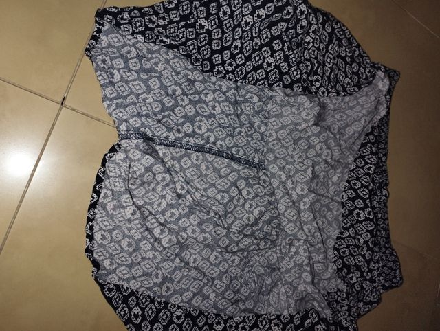 falda estampada corta con vuelo de Stradivarius S