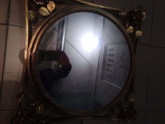 espejo con luz antiguo
