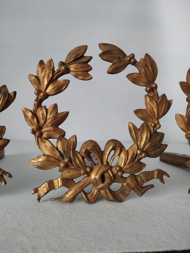 3 DECORAZIONI IN BRONZO ANTICO
