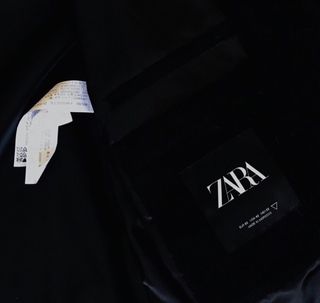 Zara chaqueta negra hombre