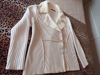Chaqueta de lana y piel beige