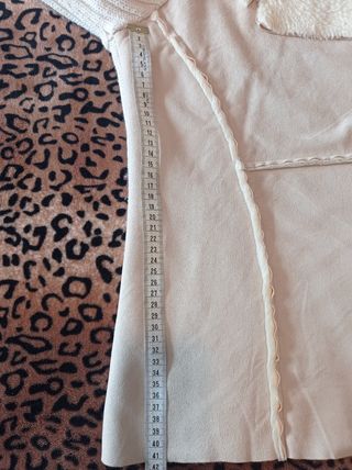 Chaqueta de lana y piel beige