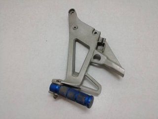 ESTRIBERA TRASERA IZQ. Honda VFR 750 1991