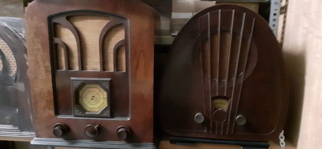 Diversos receptores años 30 funcionando.