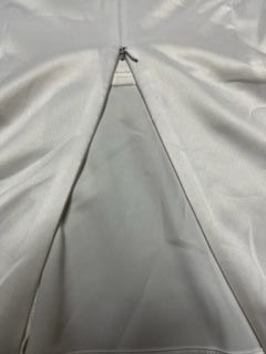 Blusa blanca cuello Mao sin mangas