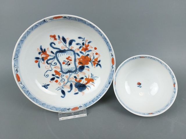 Piattino e tazza in porcellana cinese (1662-1722)