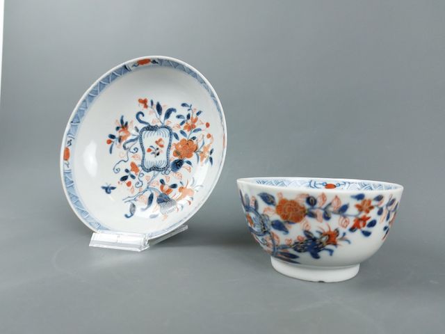 Piattino e tazza in porcellana cinese (1662-1722)