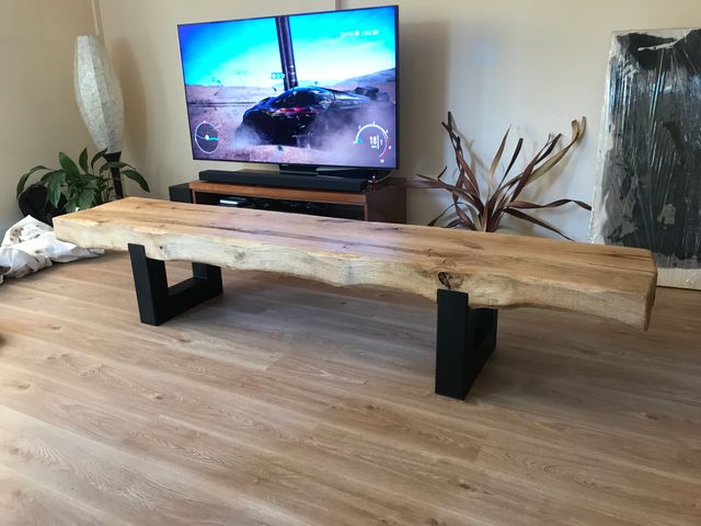 Mesa Television de Roble