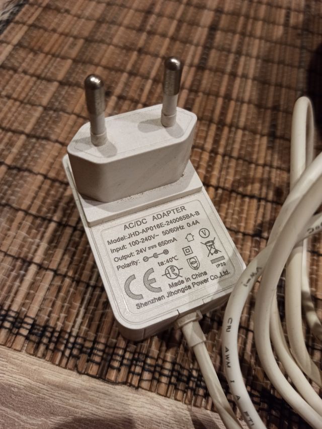 Humidificador color madera con luces.