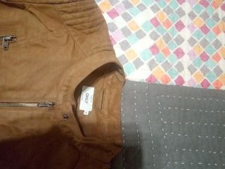 Cazadora cuero marrón marca only talla 42