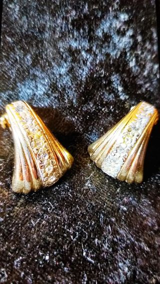 PENDIENTES CHAPADOS EN ORO.