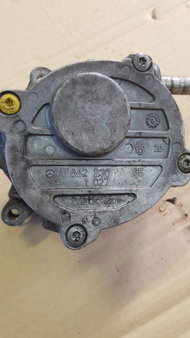 Bomba de vacío mercedes w211