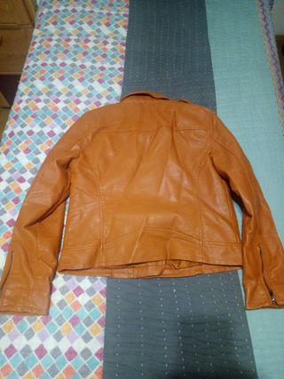 Cazadora cuero naranja talla 42