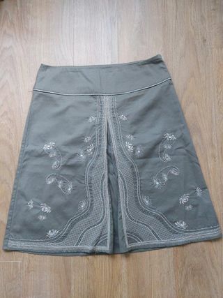 Falda verde grisácea de Vero Moda