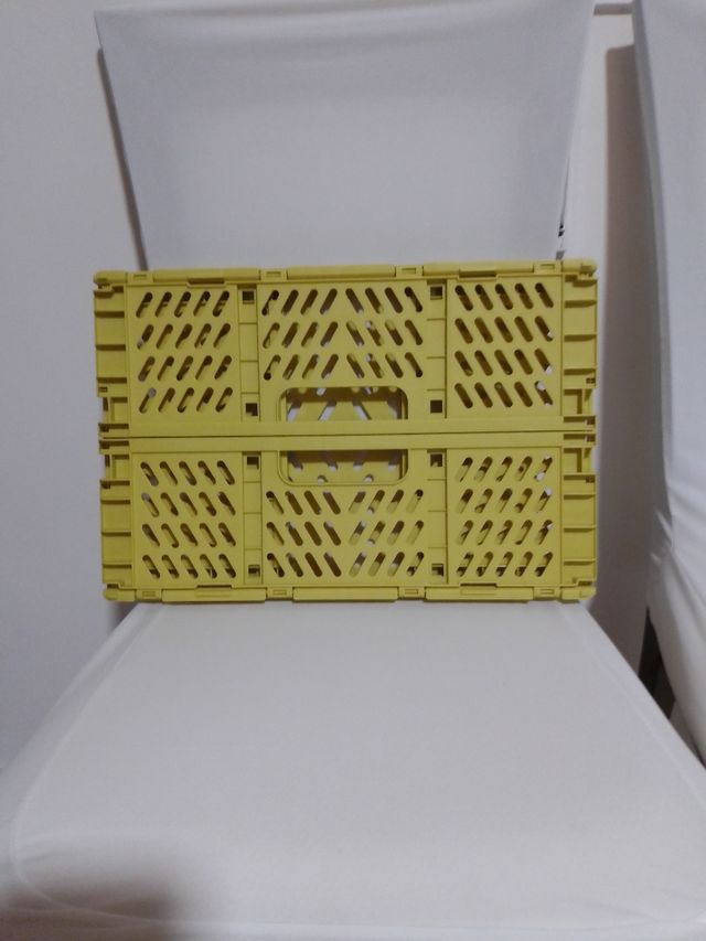 Caja de plástico plegable