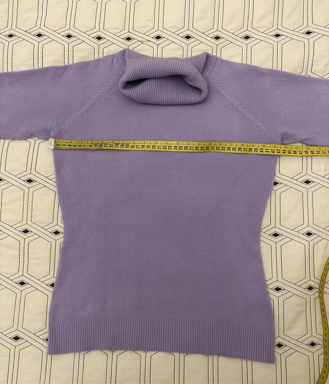 Jersey cuello vuelto violeta. Talla S/M