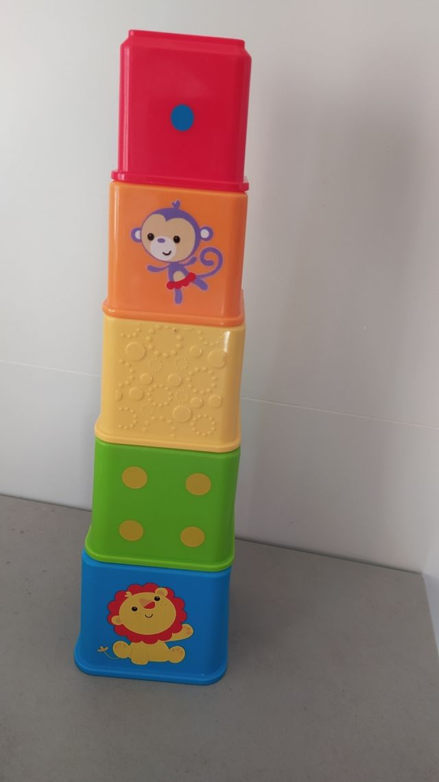 Cubos apilables Fisher Price