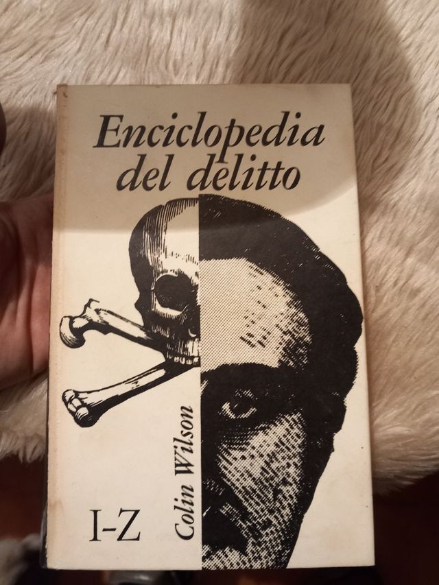 libro enciclopedia del delitti anno 1964