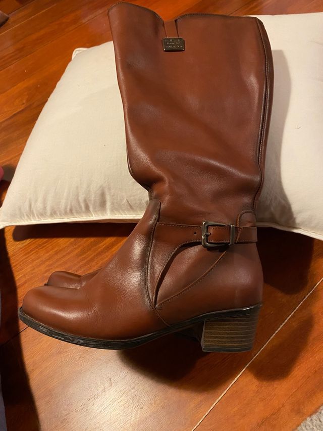 Botas cuero marrón 36 Tolino