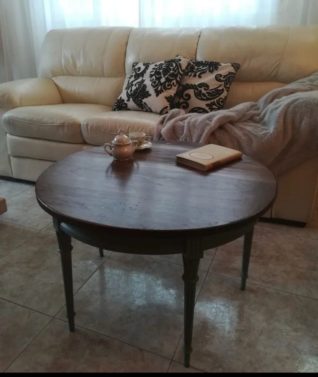 Mesa  centro salón antigua