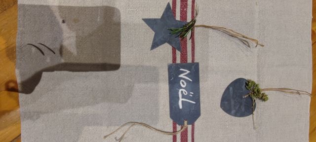 Segnaposto in metallo.