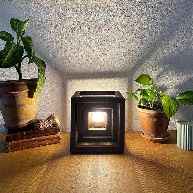 Lampara cubo al cubo. Acero corten.