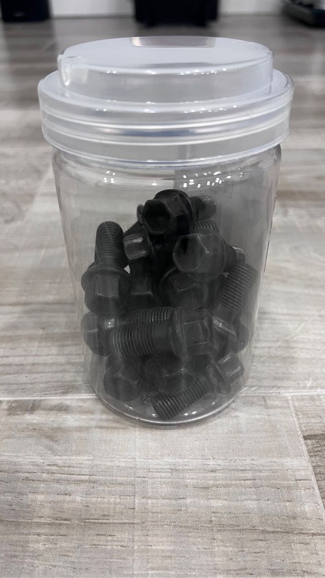 Juego de tornillería Mercedes clase C w205