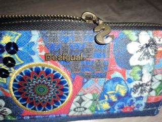 Desigual Monedero. 