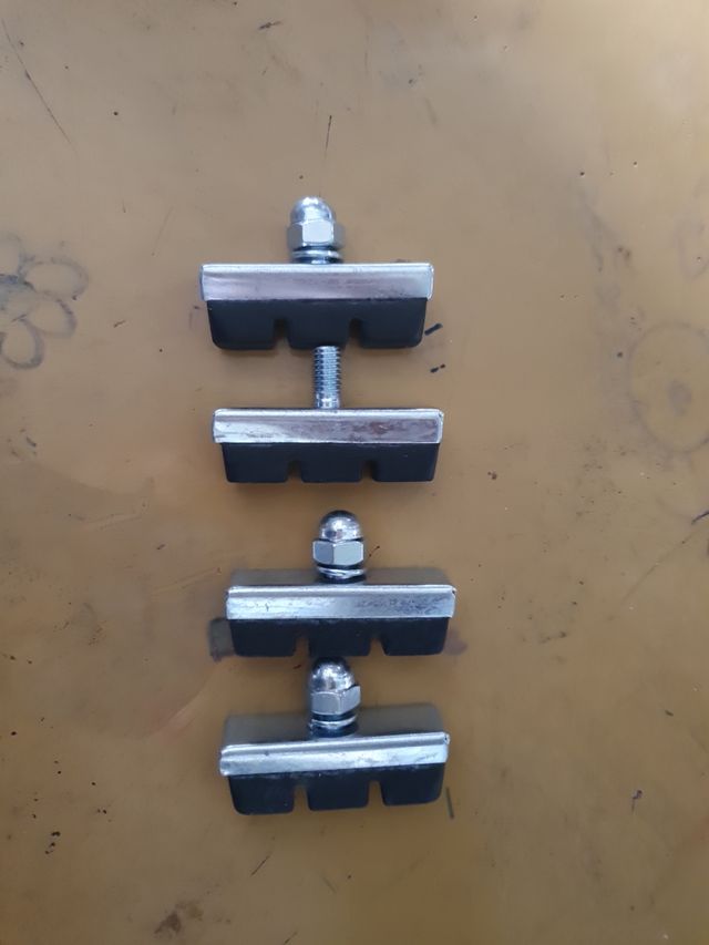 4 tacos de freno nuevos