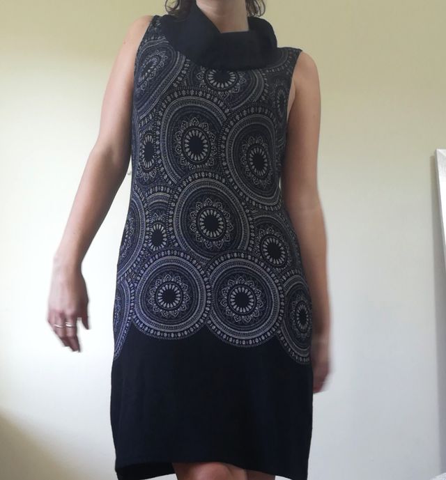 Vestido negro de invierno ajustado talla M Promod