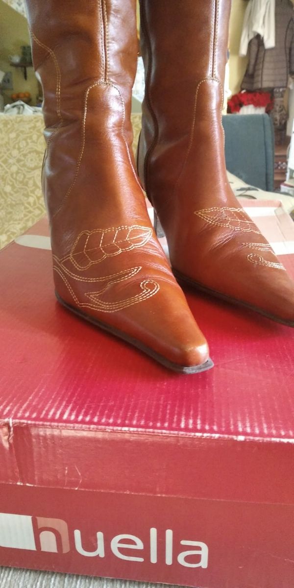 Botas Piel Cuero Bordadas 41