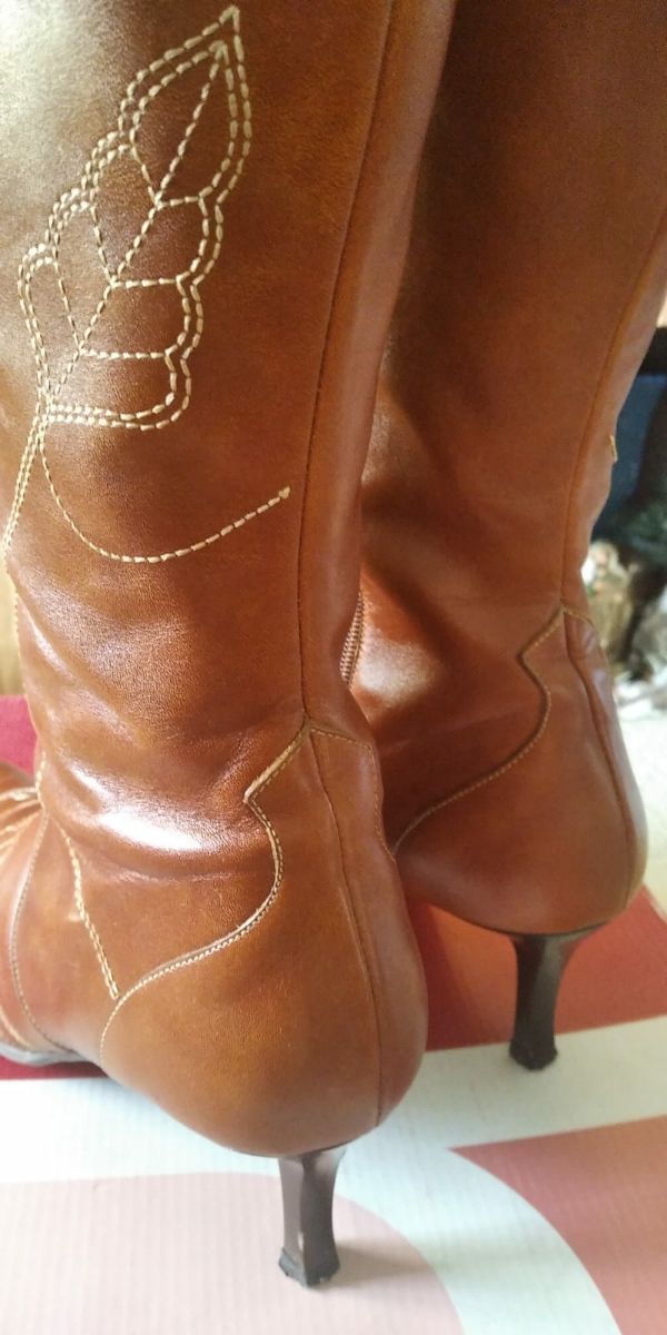 Botas Piel Cuero Bordadas 41