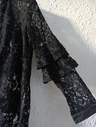 Blusa de encaje Negra Zara talla S Nueva