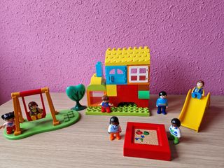 Play móvil parque y casita de construcción. 