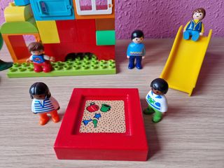 Play móvil parque y casita de construcción. 
