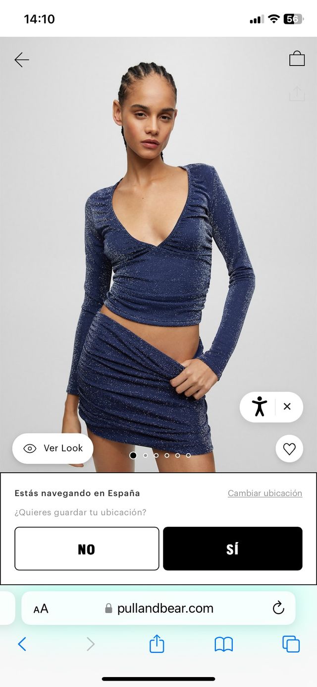 Camiseta de fiesta en color . Sin estrenar