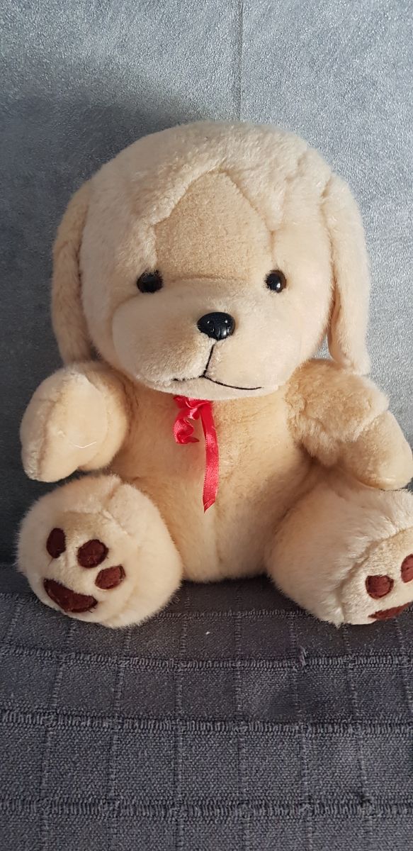 Perro de peluche
