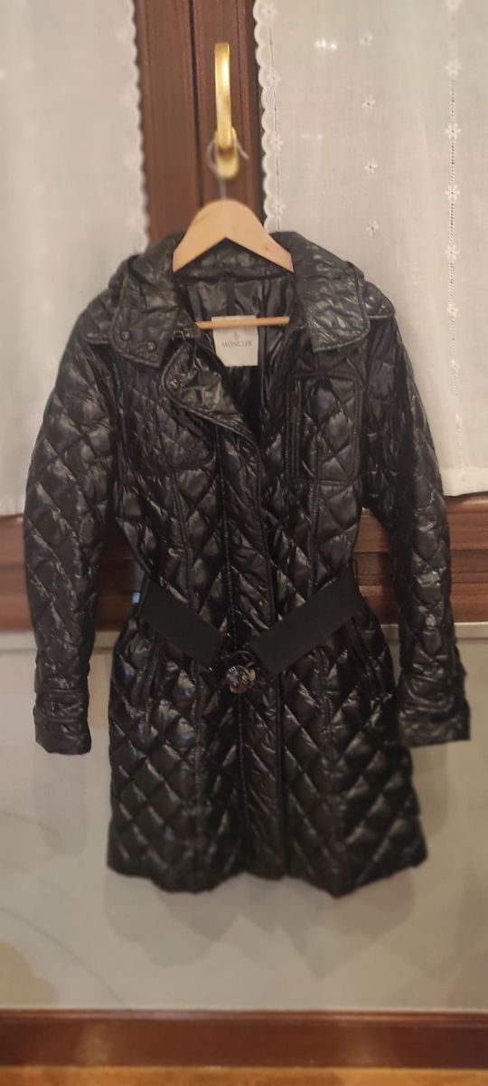 Chaqueta Moncler plumifero largo